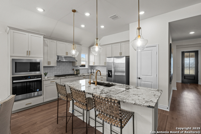 Listing photo id 12 for 308 Rustic Barn Lane