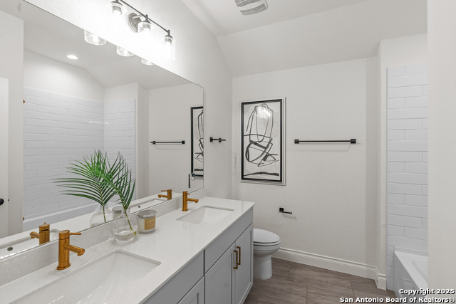 Listing photo id 6 for 308 Rustic Barn Lane