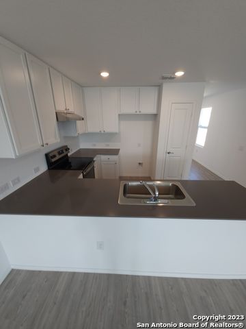 Image 3 of 19 For 13102 Watrous Dr