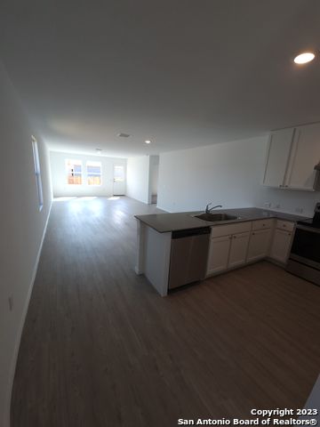 Image 4 of 19 For 13102 Watrous Dr