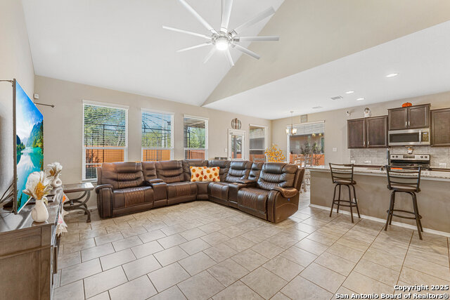 Image 10 of 44 For 729 Pipe Gate