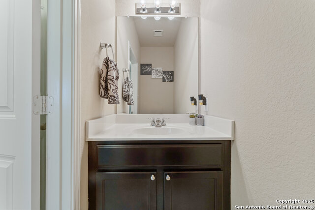 Image 19 of 44 For 729 Pipe Gate