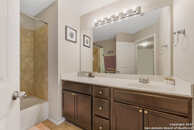 Image 28 of 44 For 729 Pipe Gate