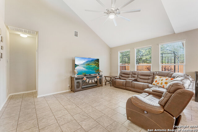 Image 8 of 44 For 729 Pipe Gate