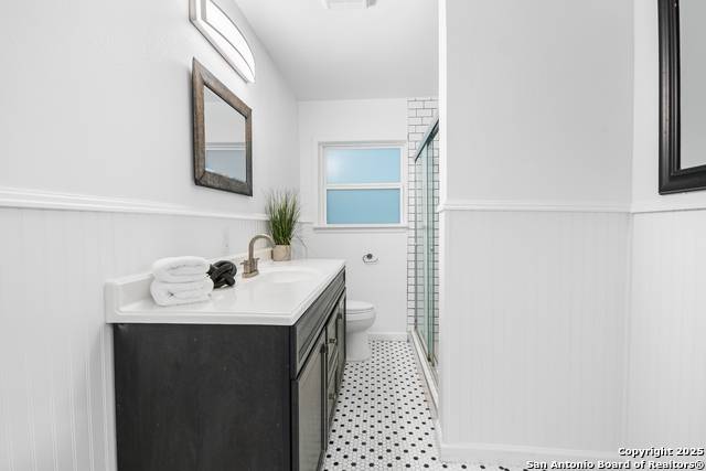 Image 18 of 23 For 230 Dresden  