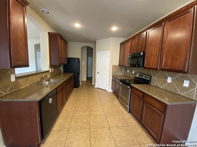 Image 7 of 15 For 9111 Rainbow Creek