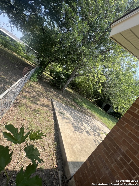 Image 15 of 16 For 4207 Waikiki