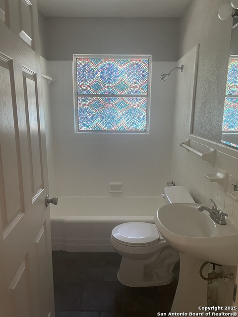 Image 2 of 16 For 4207 Waikiki