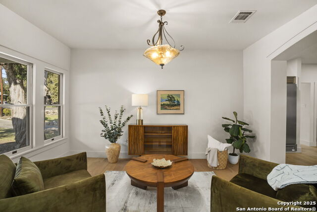 Image 11 of 42 For 850 Estes