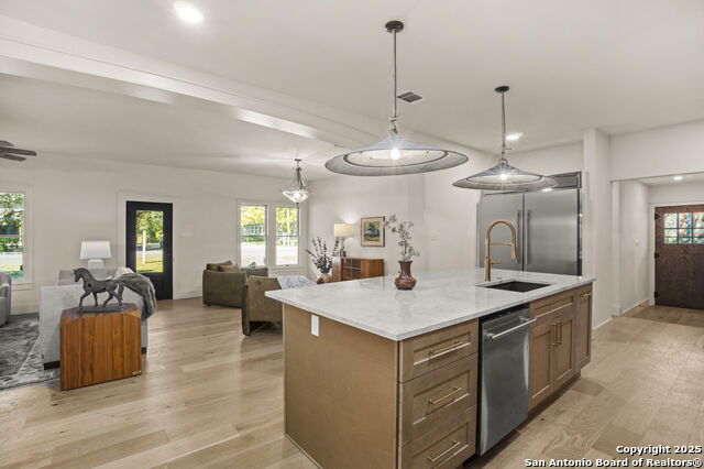 Image 16 of 42 For 850 Estes