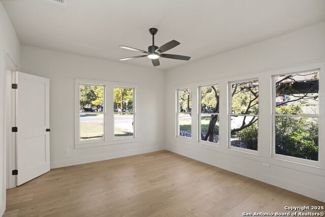 Image 27 of 42 For 850 Estes