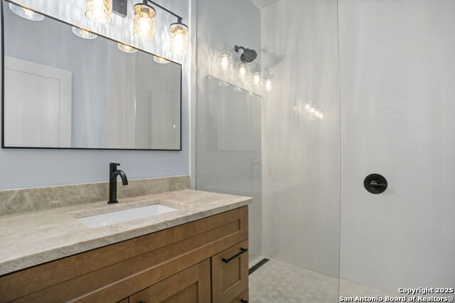 Image 30 of 42 For 850 Estes