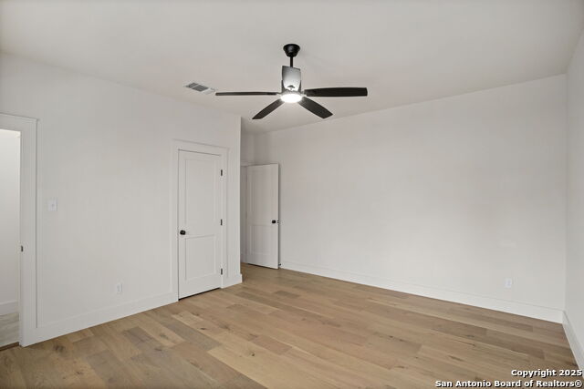 Image 31 of 42 For 850 Estes