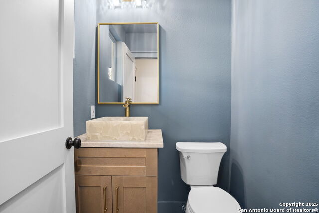 Image 32 of 42 For 850 Estes