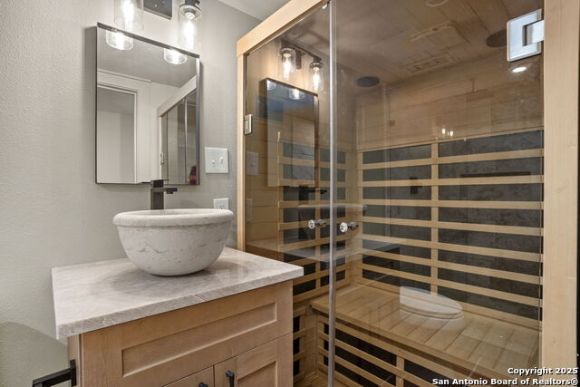 Image 35 of 42 For 850 Estes