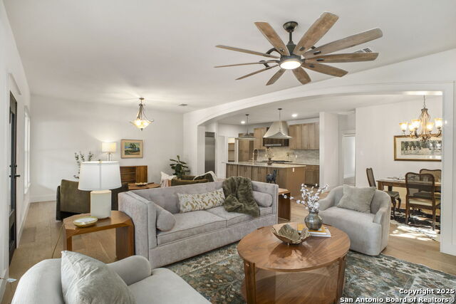 Image 5 of 42 For 850 Estes