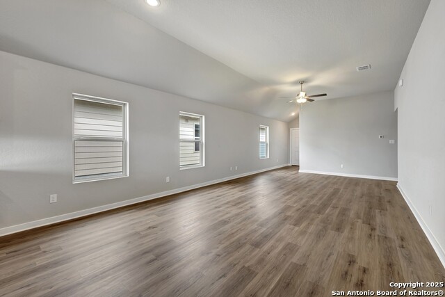 Listing photo id 0 for 6252 Persimmon Lake