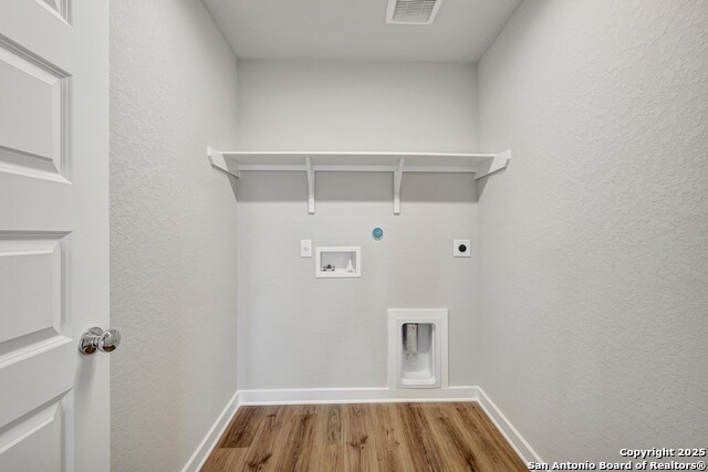 Listing photo id 25 for 6252 Persimmon Lake