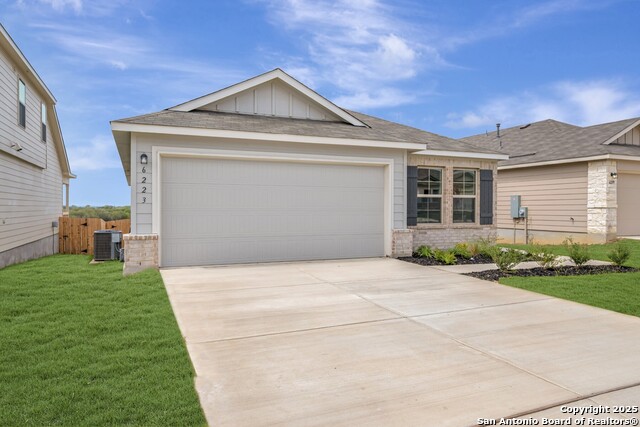 Image 36 of 39 For 6252 Persimmon Lake