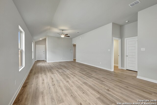 Listing photo id 2 for 6252 Persimmon Lake