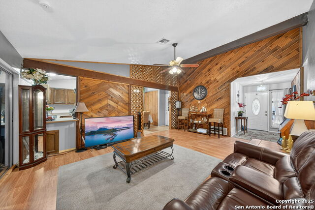 Image 8 of 24 For 12005 Smoking Oaks