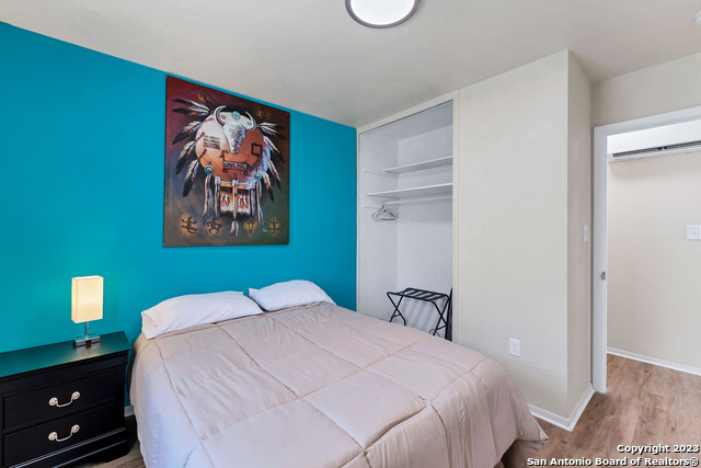 Image 13 of 19 For 4931 Bayhead