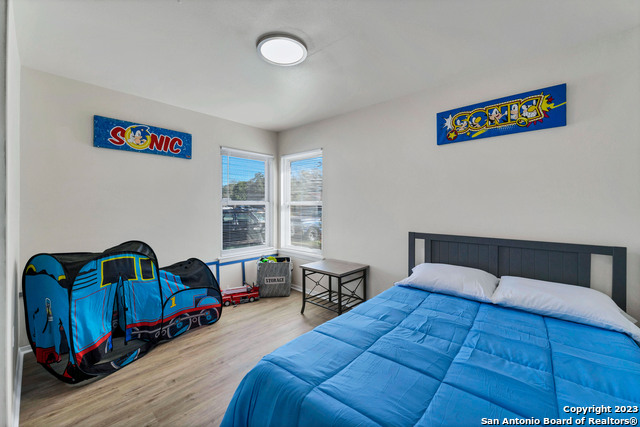 Image 15 of 19 For 4931 Bayhead