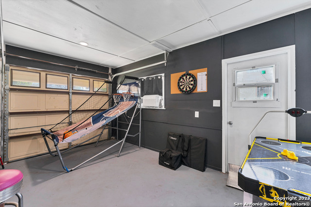 Image 17 of 19 For 4931 Bayhead