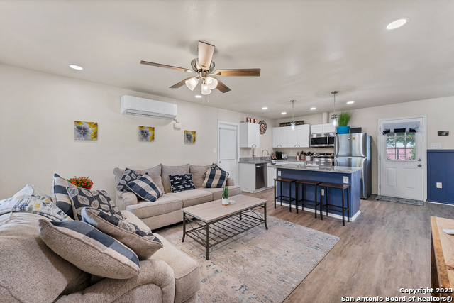 Image 3 of 19 For 4931 Bayhead