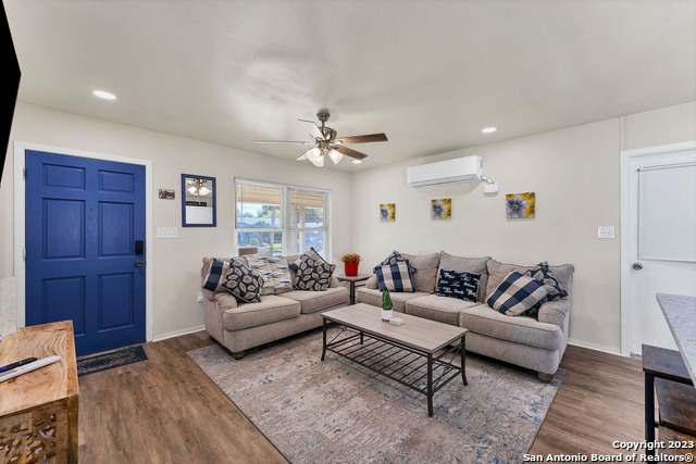 Image 4 of 19 For 4931 Bayhead