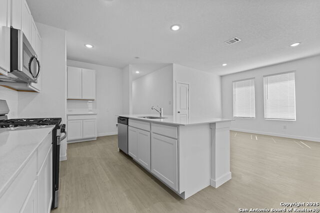 Image 3 of 27 For 1221 Twisted Creek