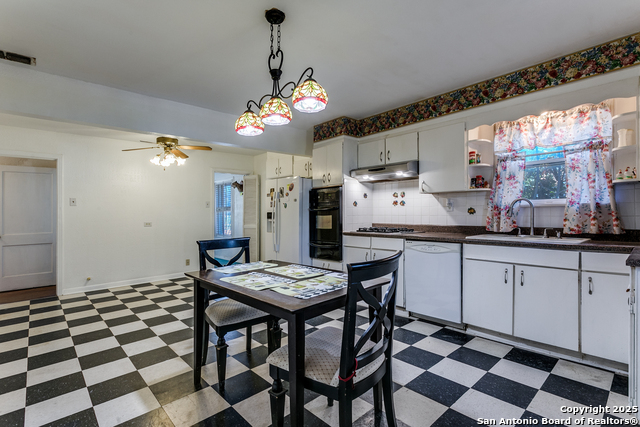 Image 4 of 10 For 2643 Craig Pl W