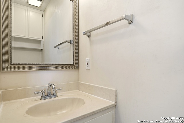 Image 21 of 36 For 261 Fawn Ln