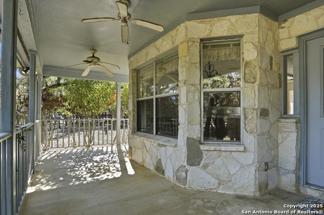 Image 3 of 36 For 261 Fawn Ln