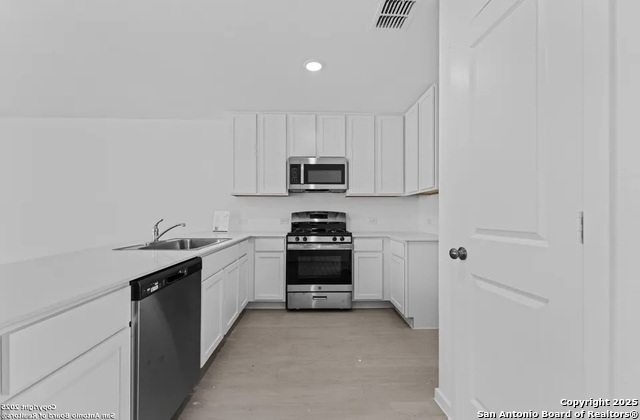 Image 6 of 13 For 10467 Aqueduct Creek