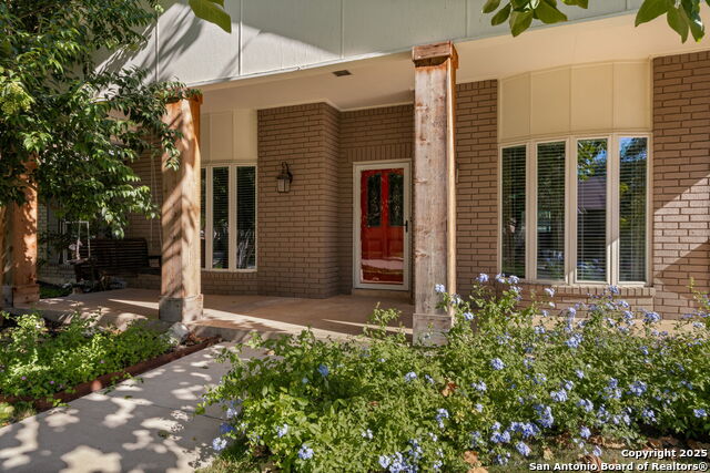 Listing photo id 0 for 12918 Queens Forest