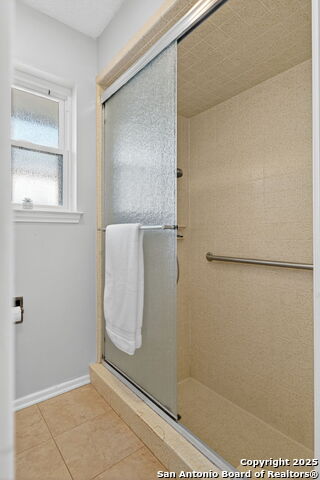 Listing photo id 21 for 12918 Queens Forest