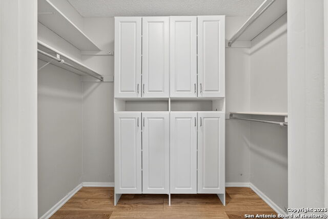 Listing photo id 22 for 12918 Queens Forest