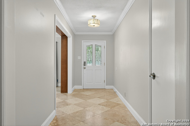 Listing photo id 2 for 12918 Queens Forest