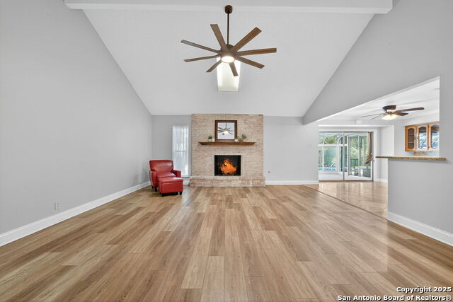 Listing photo id 4 for 12918 Queens Forest