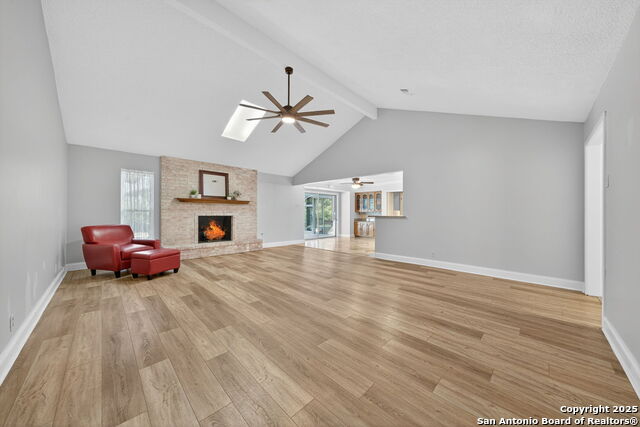 Listing photo id 5 for 12918 Queens Forest