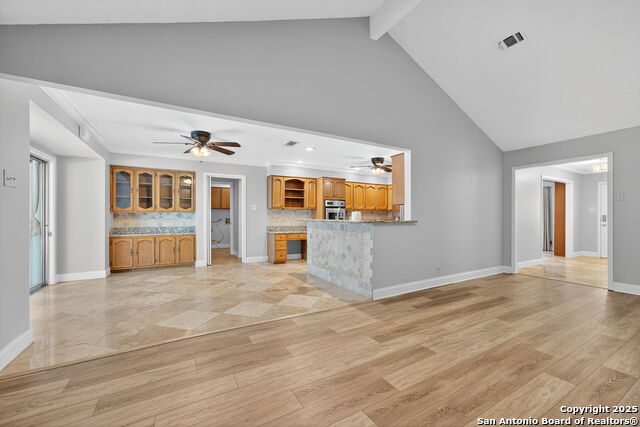 Listing photo id 7 for 12918 Queens Forest