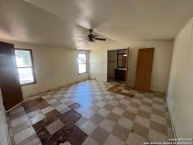 Image 7 of 9 For 2900 Southern Breeze