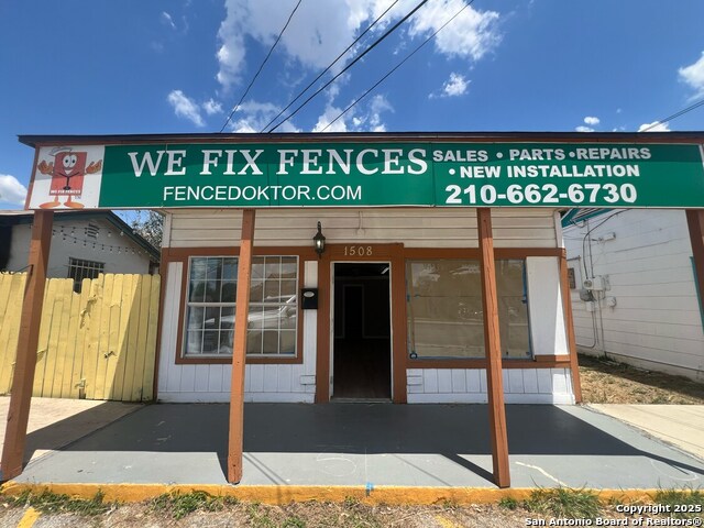 Listing photo id 16 for 1500 Fredericksburg Rd