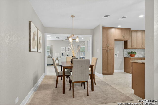 Image 11 of 35 For 237 Wellesley Blvd.