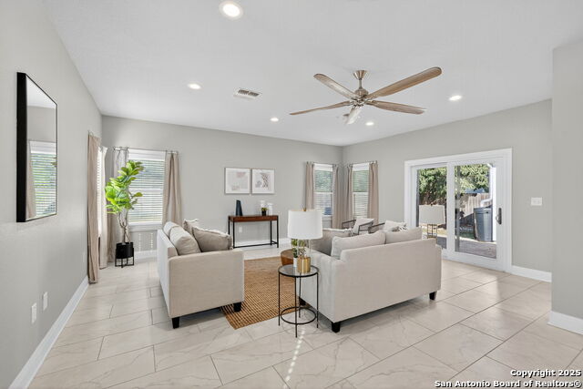 Image 12 of 35 For 237 Wellesley Blvd.