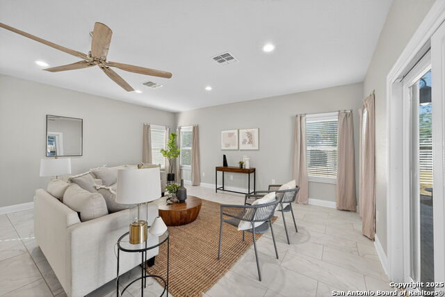 Image 14 of 35 For 237 Wellesley Blvd.