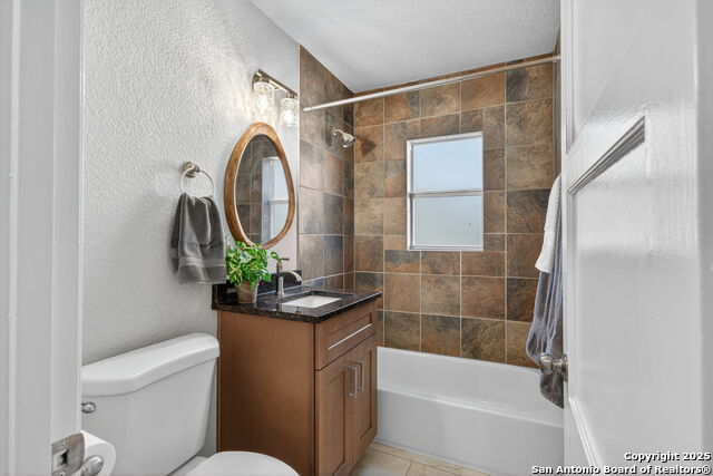 Image 22 of 35 For 237 Wellesley Blvd.