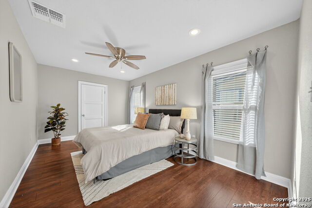 Image 23 of 35 For 237 Wellesley Blvd.