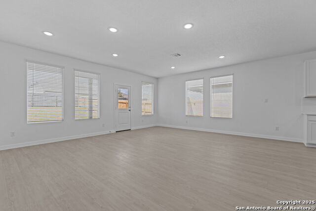 Image 19 of 26 For 1233 Twisted Creek